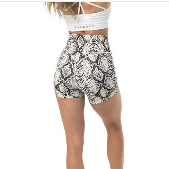 Womens Balance Athletica (Vitality) Ascend Short- Python, medium - Picture 5 of 5